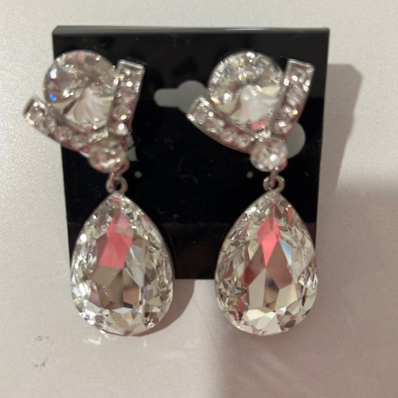 Pageant Earrings and Bracelet - Picture 2 of 5